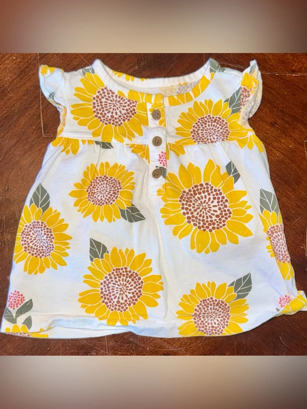 Carter’s Baby Girl Sunflower Flutter Sleeve Top 9 Months Floral Shirt. EUC